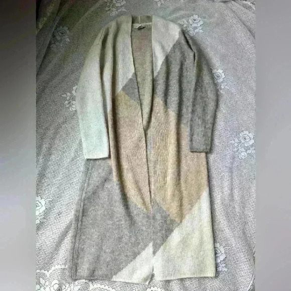 Neutral Colorblock Open Boho Cardigan - Picture 1 of 5